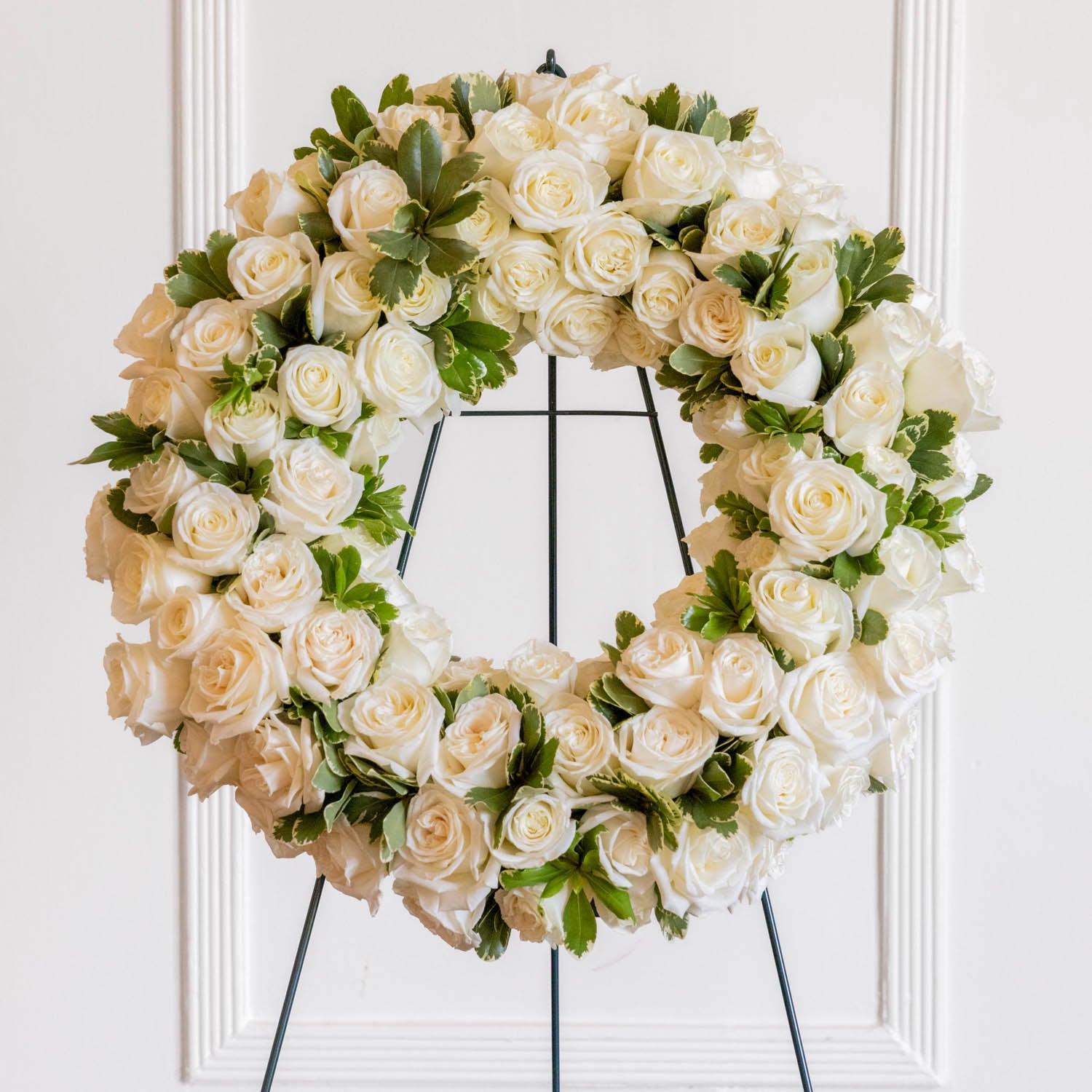 White Elegance Wreath Easel