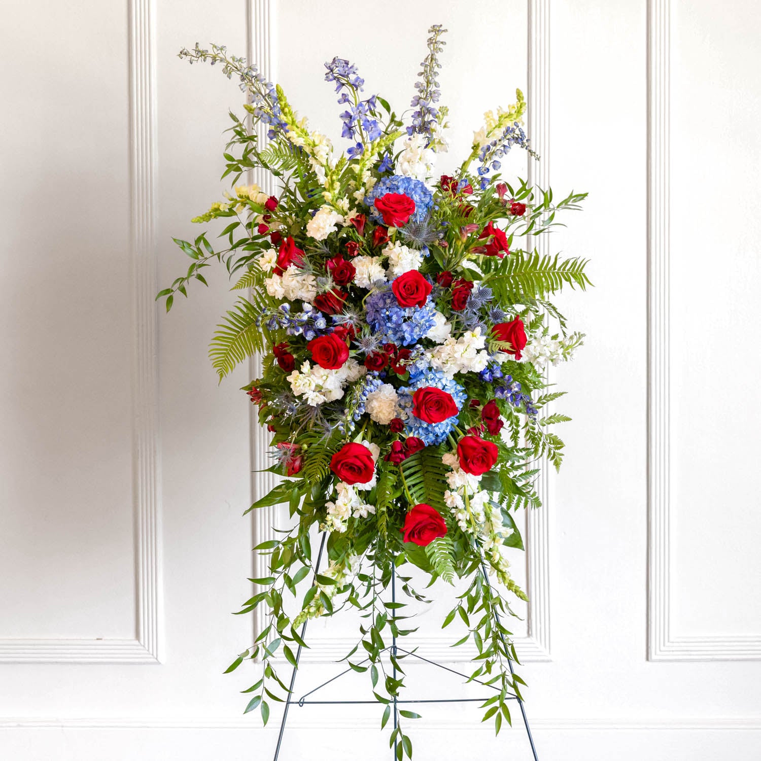 American Honor Spray Easel
