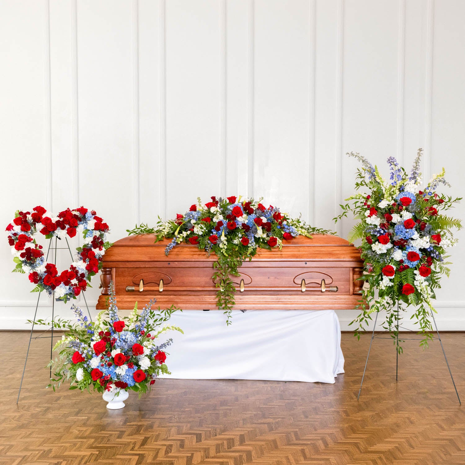 American Honor Heart Easel