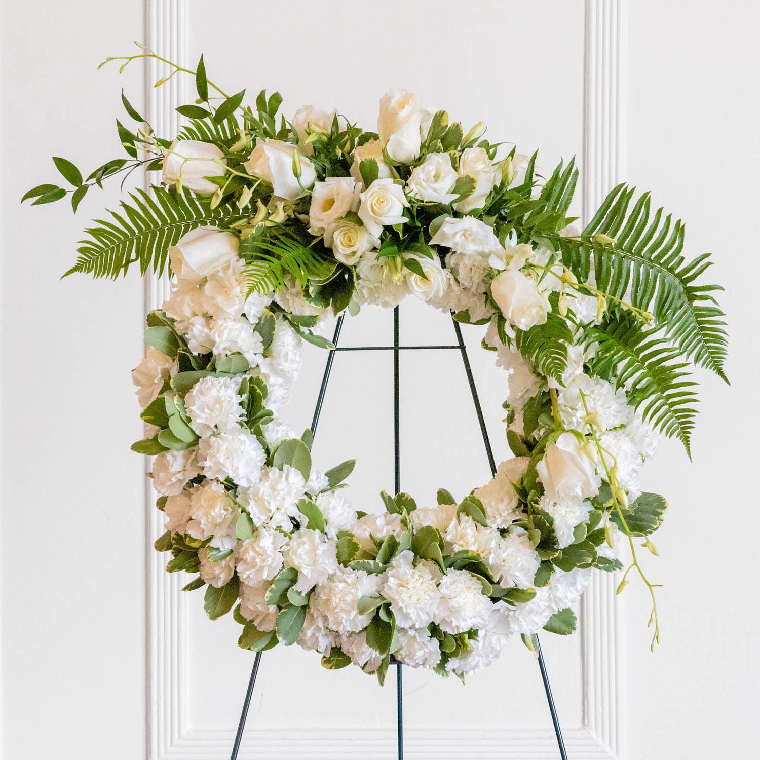 Peaceful Purity Wreath Easel