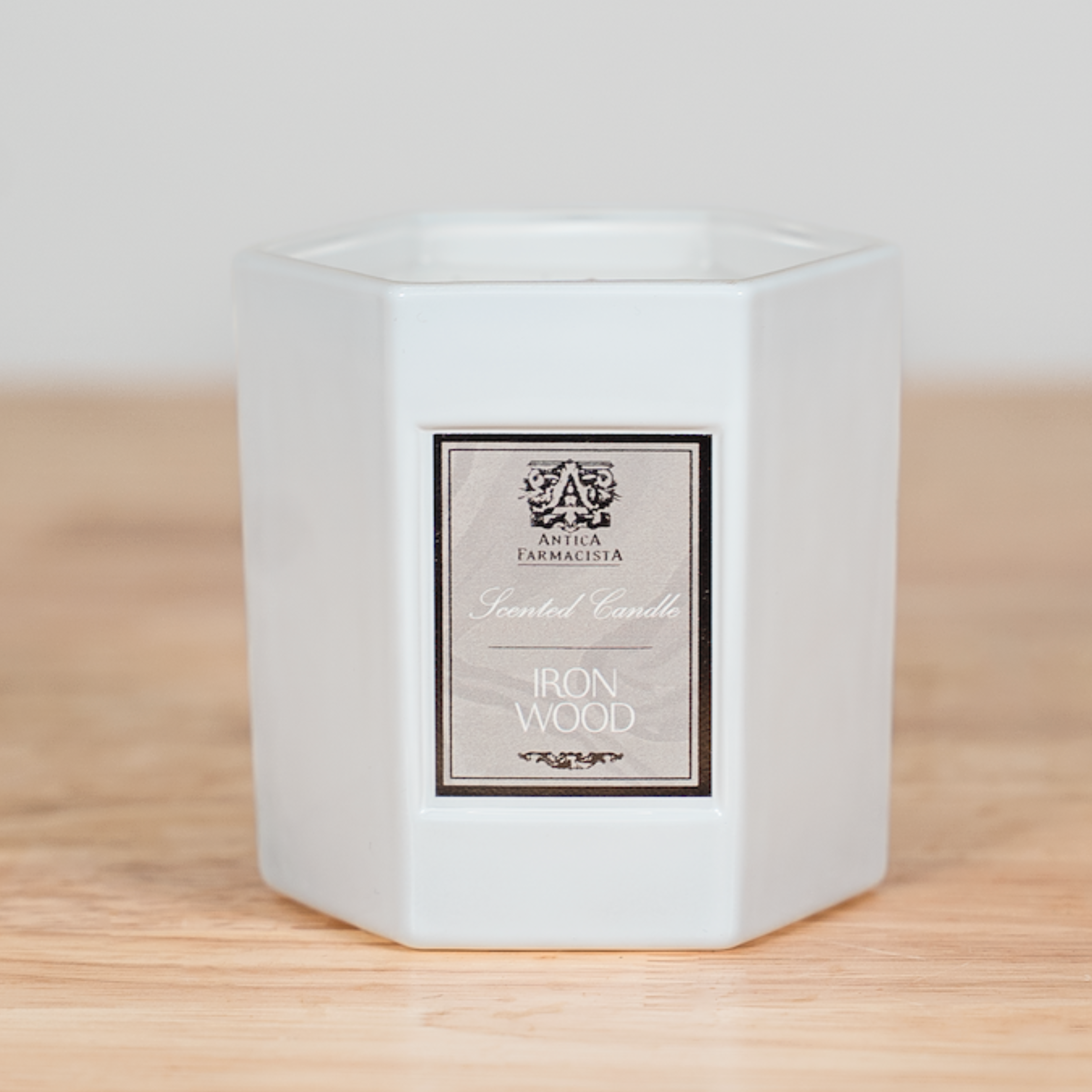 Antica Farmacista Ironwood Candle